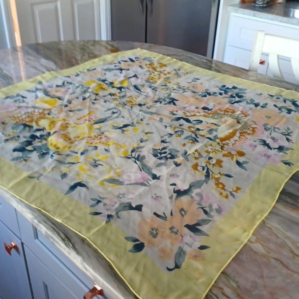 Lovely Yellow Floral Scarff - Picture 6 of 6